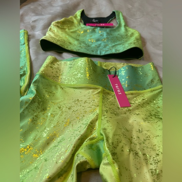 TEREZ high shine Pistachio Haze Foil
Balayage Legging & sports bra set NEW activ - Picture 7 of 10